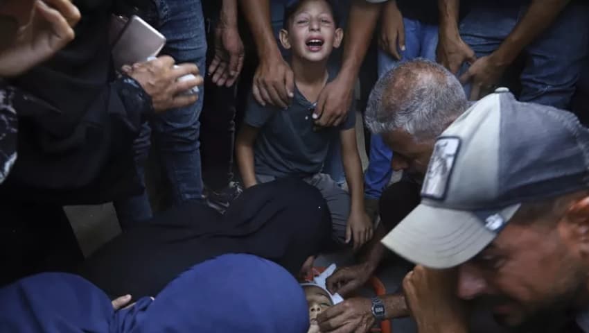 গাজায় আরও ৬৪ ফিলিস্তিনি নিহত, ত্রাণ নিতে গিয়ে প্রাণ গেল ১৩ জনের