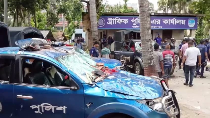 ভাঙ্গার নির্বাচন-ইউএনও কার্যালয়ে ভাঙচুর-অগ্নিসংযোগ