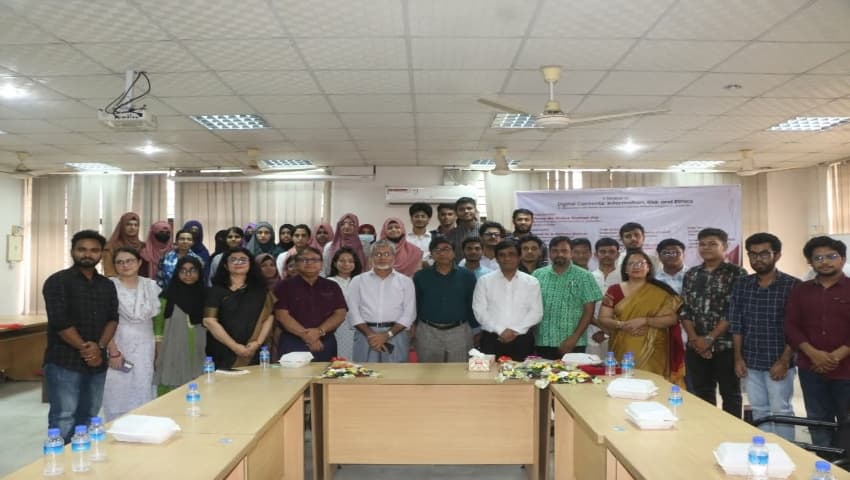 জাবিতে 'ডিজিটাল বিষয়বস্তু: তথ্য, ঝুঁকি এবং নীতিশাস্ত্র' শীর্ষক সেমিনার অনুষ্ঠিত