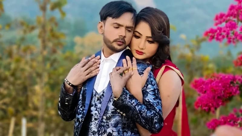 হিরো আলমের বিরুদ্ধে দেনমোহরের দাবিতে মামলা করেছেন রিয়া মনি