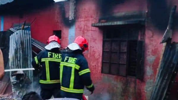 আশুলিয়ায় বৈদ্যুতিক শর্ট সার্কিটের আগুনে পুড়ল ৫ বসতঘর ও গ্যারেজ