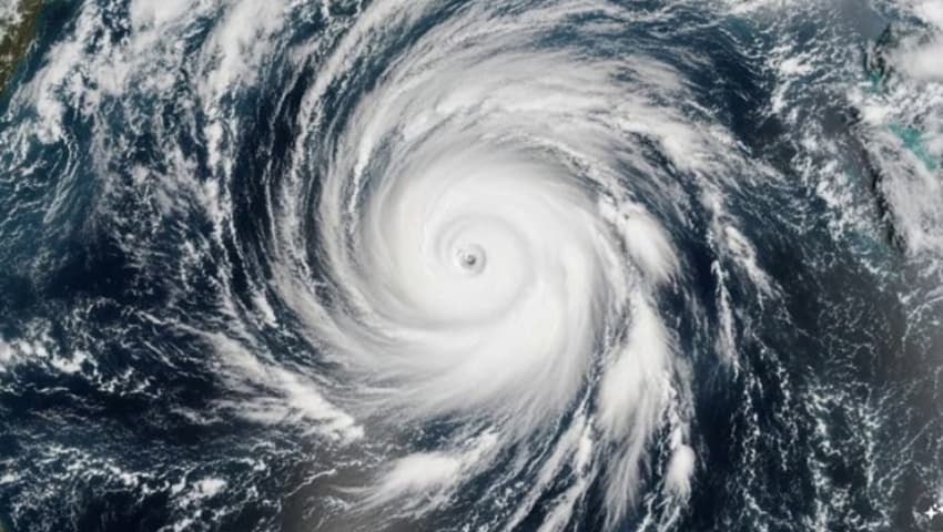 ধেয়ে আসছে শক্তিশালী ঘূর্ণিঝড় কাজিকি
