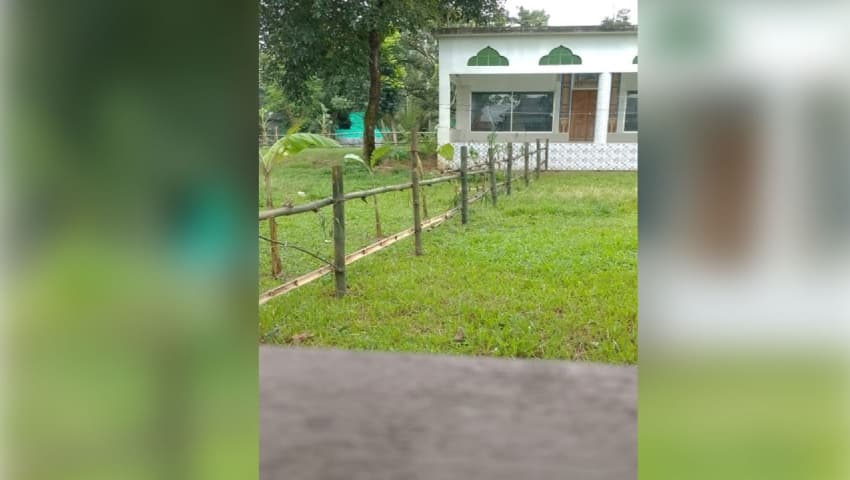 আশুলিয়ায় বৃদ্ধার জমি দখলের অভিযোগ