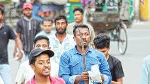 'গুপ্ত' লেখা নিয়ে উত্তেজনা কেউ তেড়ে যাচ্ছেন কিরিচ হাতে, কারও হাতে লাঠিসোঁটা, ছাত্রদল-শিবির সংঘর্ষে আহত ২০